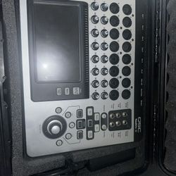 QSC TouchMix-16 Compact 20-Ch Digital Mixer Interface + Gator Waterproof Case $$