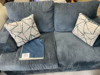 LOVESEAT