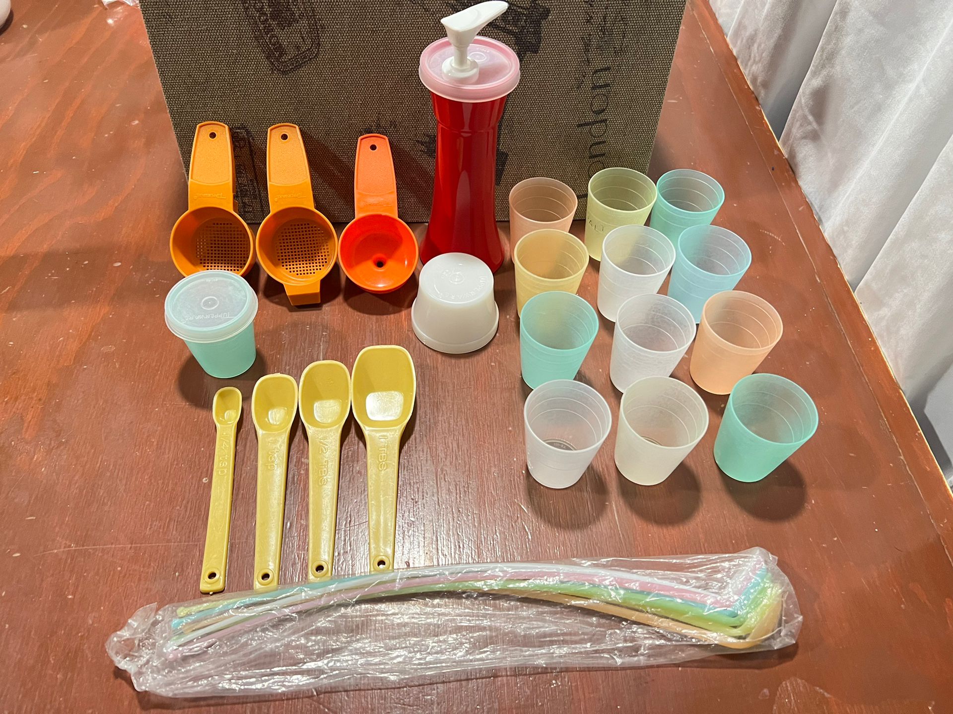 Vintage Tupperware Iced Tea Spoons 6 inchs long Multi Pastel Color Many pieces