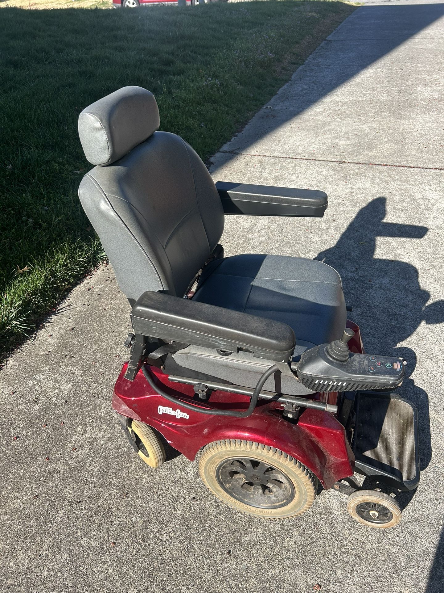 Heavy Duty Motorized Wheelchair