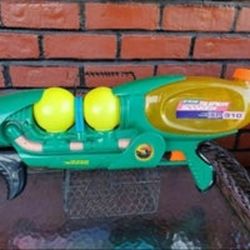 Super Soaker XP310 Water Gun Larami 1999