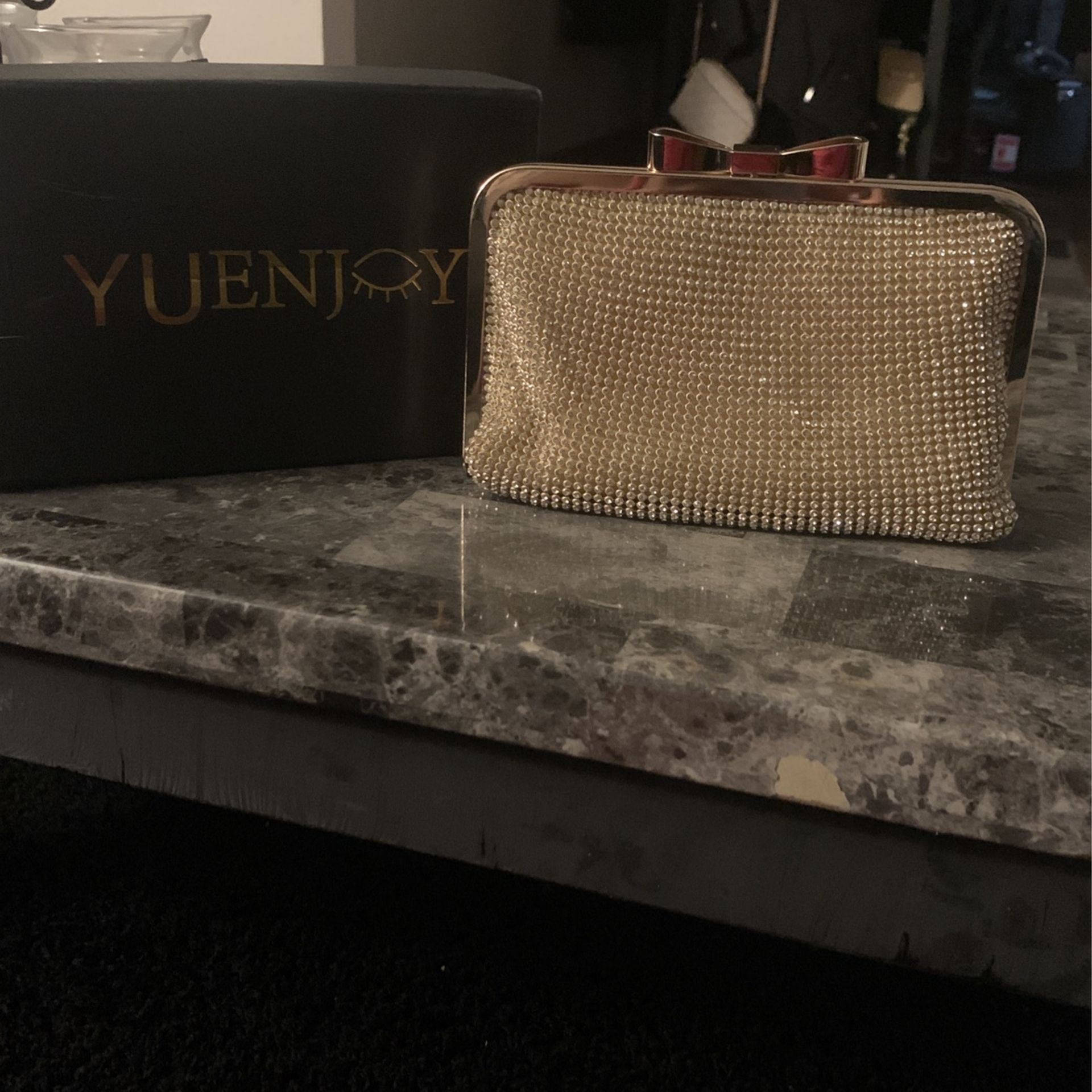 Yuenjoy Women’s Crystal Clutch