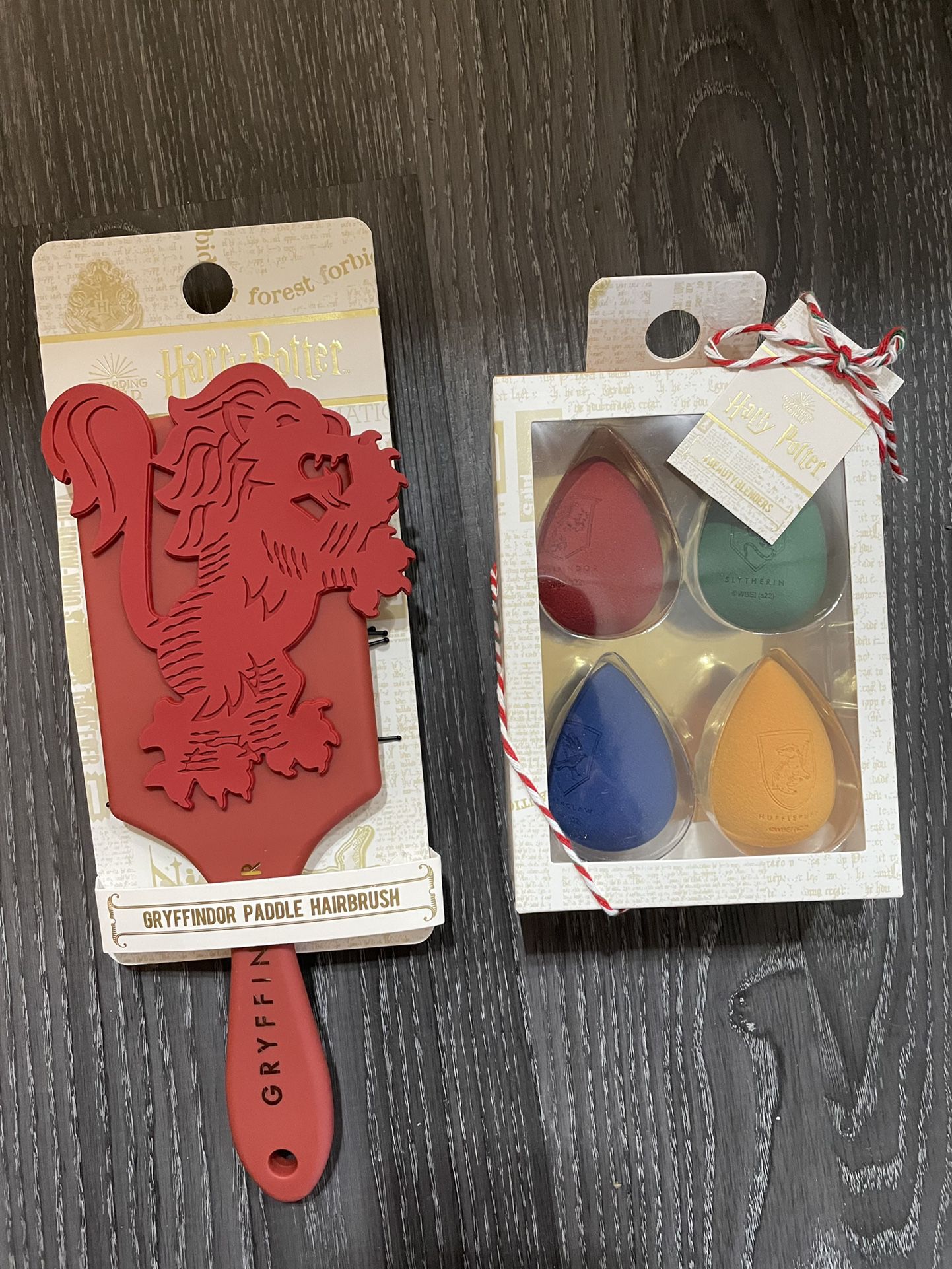 NWt HArry Potter Hair Brush And Face Sponges