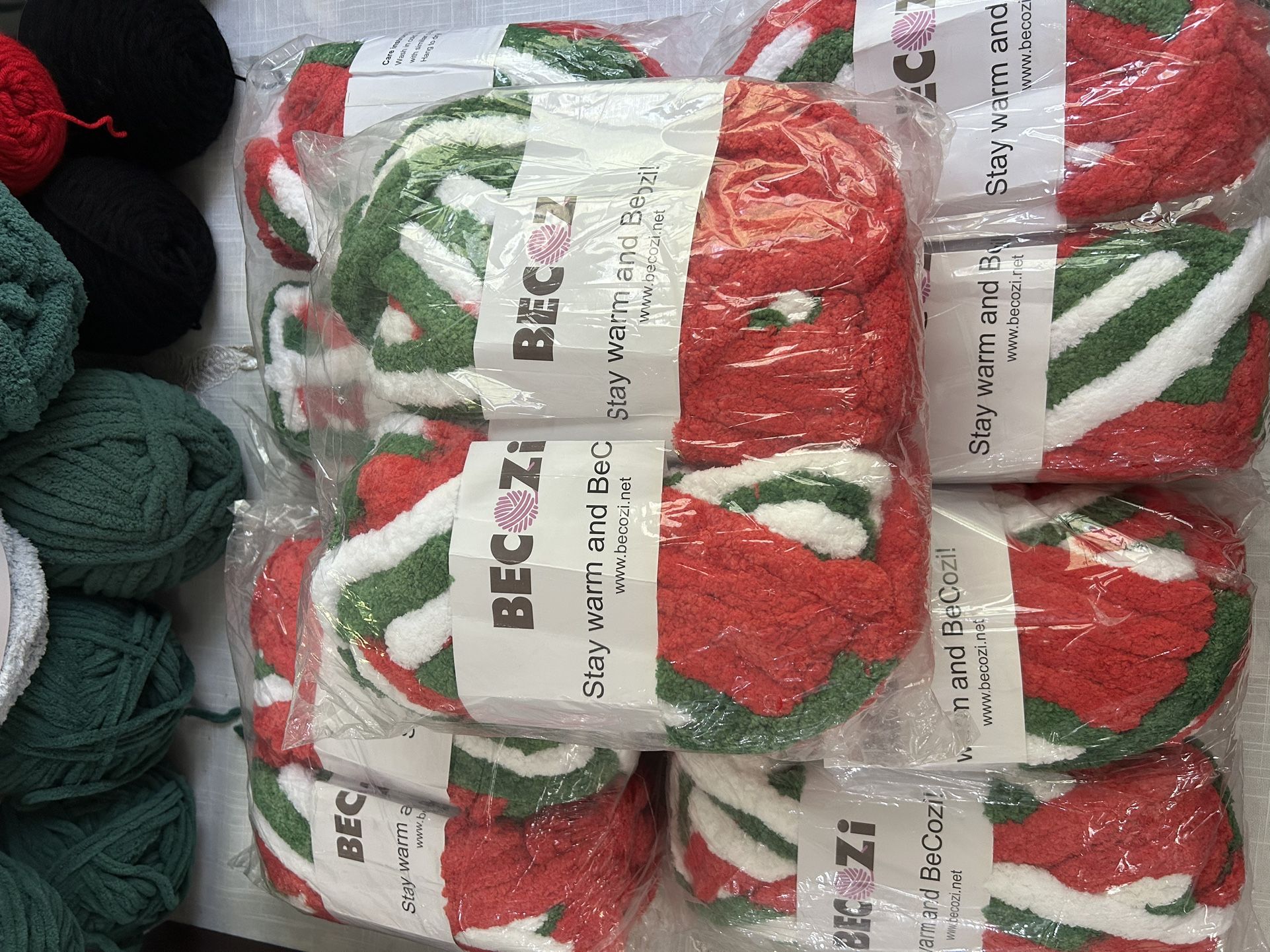 Becozi Chunky Chenille Yarn 10 Piece