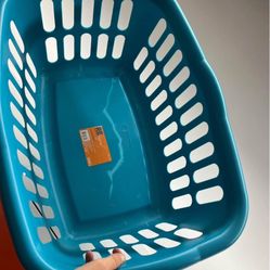 Laundry Basket, Great Condition And Sturdy! Teal