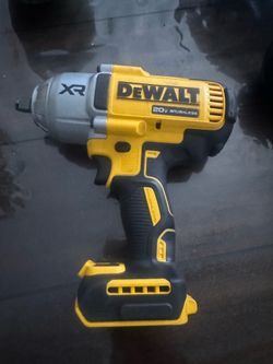 Dewalt 20v xr 1/2in high torque impact wrench tool only
