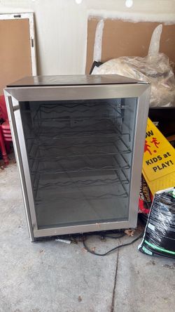 GE Monogram Wine Fridge 21-bottle
