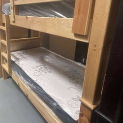 Twin Twin Bunkbed