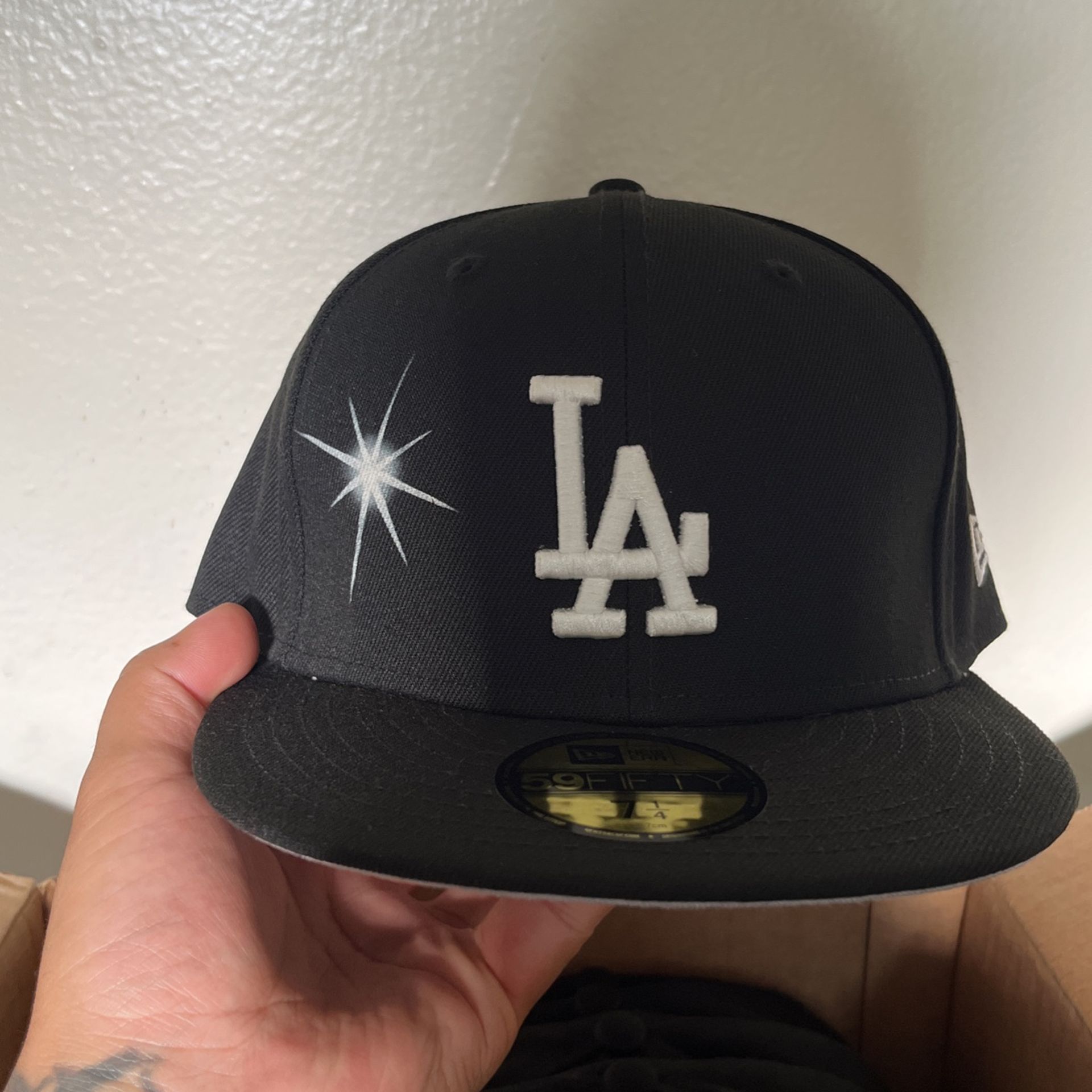 Ay El Ay En Los Angeles Dodgers Fitted Hat (under Retail Ay El Ay En Los Angeles Dodgers Fitted Hat (under Retail