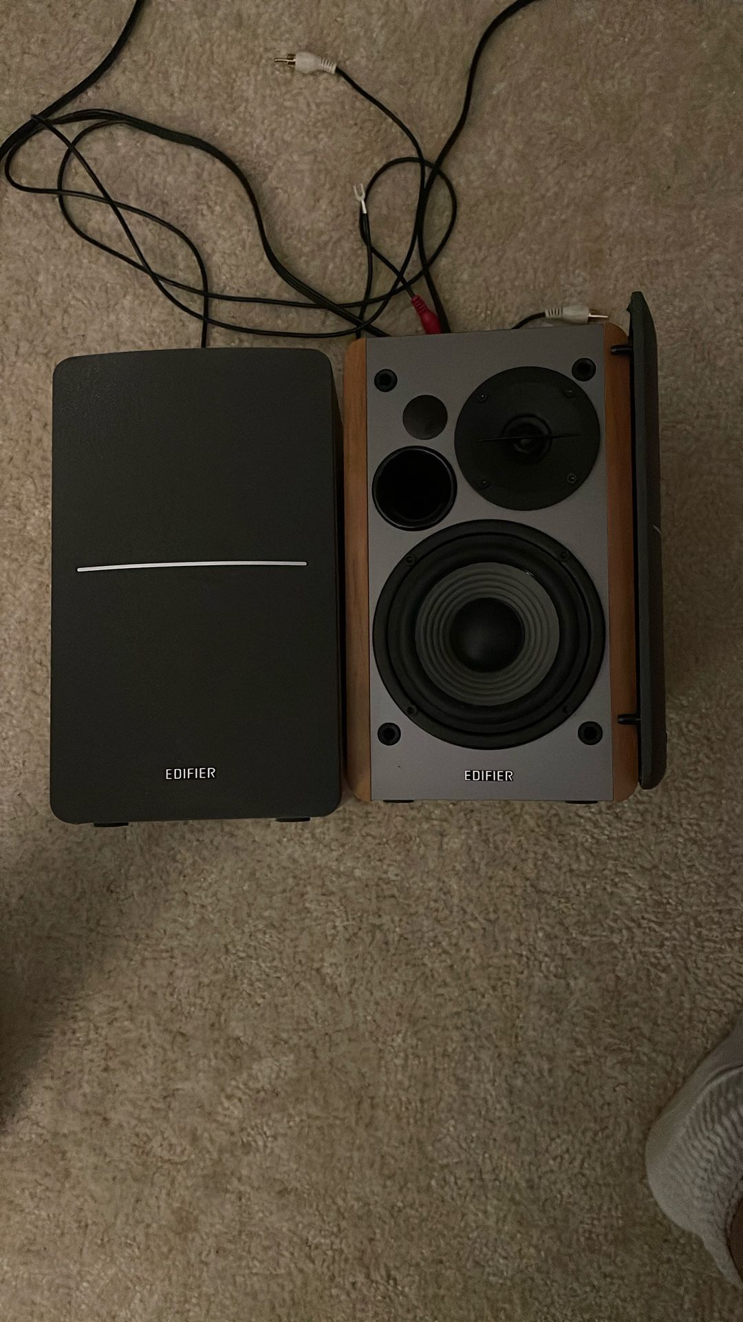Edifier R1280T Powered Bookshelf Speakers