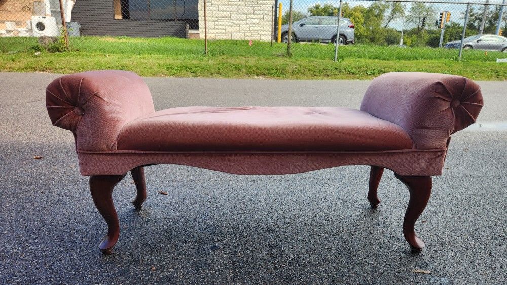 Foyer bench seat