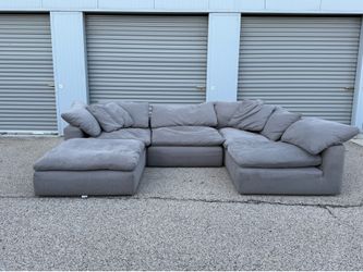 Bob’s Furniture Cloud Light Gray Modular Sectional with Ottoman – Free Curbside Delivery 🚚