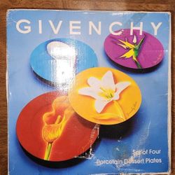 Set of 4 vintage 1999 Givenchy Les Fleurs porcelain dessert plates