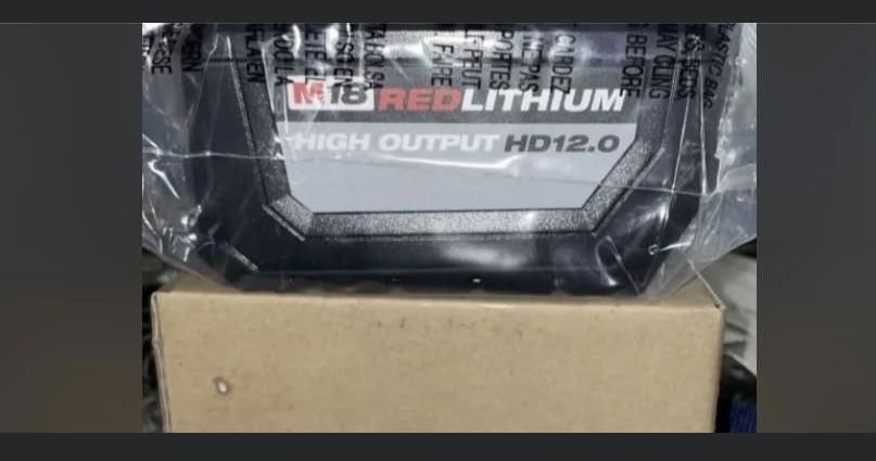 Milwaukee 48-11-1812 inch M18 RedLithium High Output HD12.0 Battery Pack