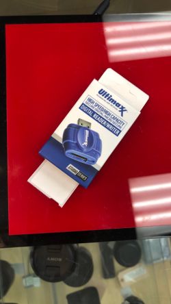 Universal SD Card Reader