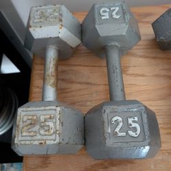 4 Dumbbell Sets 5,10,15 And 25lb Sets