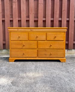 Broyhill Wooden Dresser - 7 Drawers