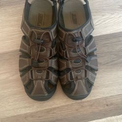 Men’s brown and black hiking style sandals 