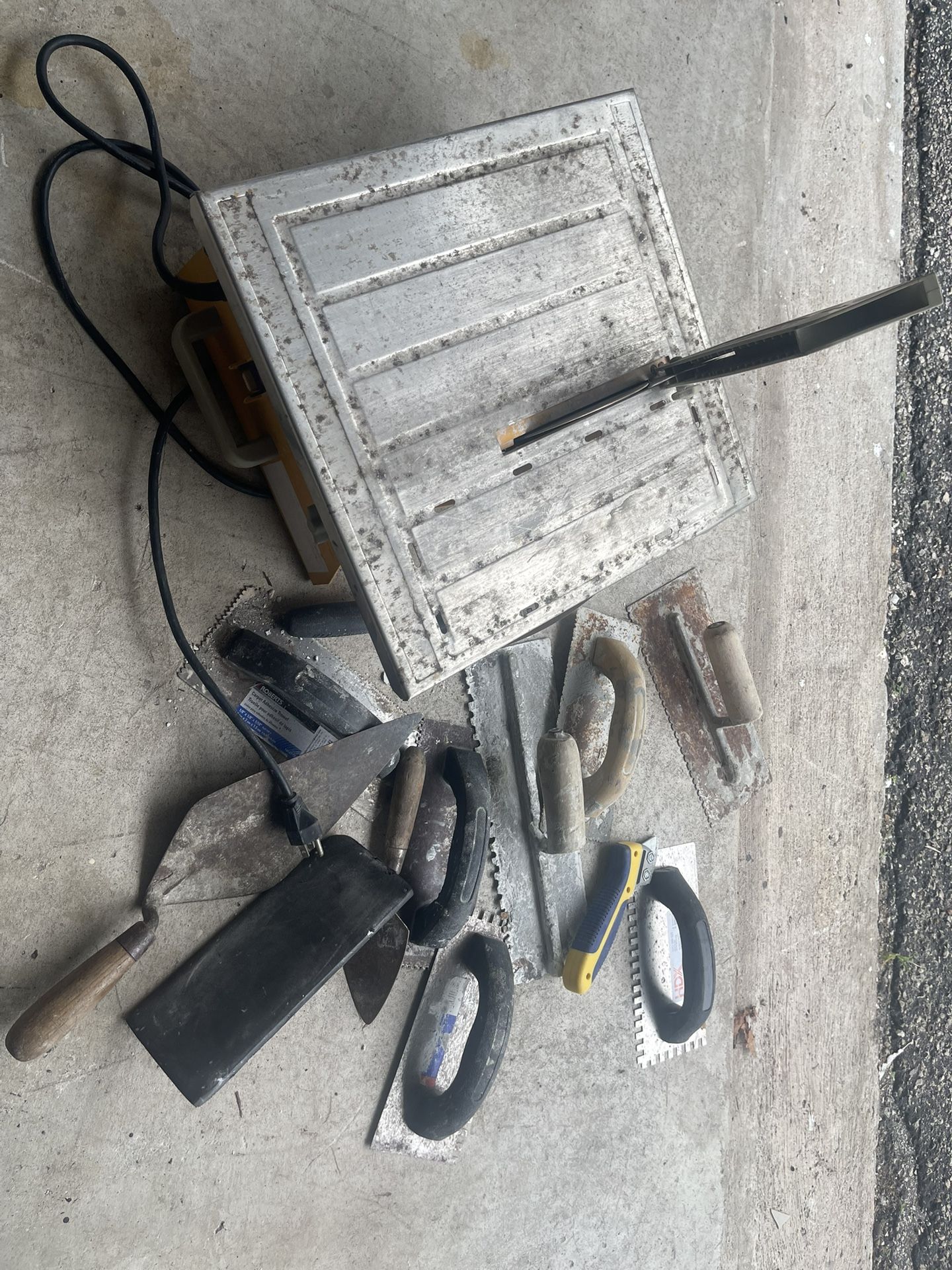 Small Tile Saw & Assorted Tools