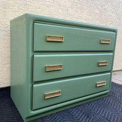 Dresser/Cajonera/Gavetero