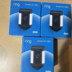 Lot Of 3 Ring - Spotlight Cam Plus Outdoor/Indoor Wireless 1080p Battery