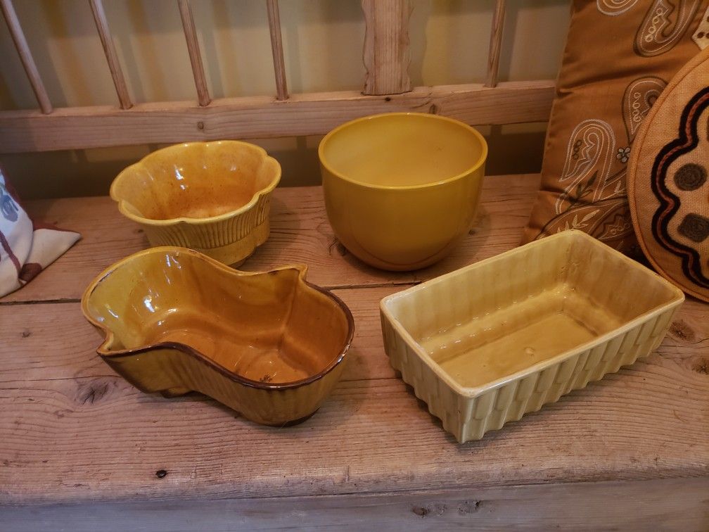 Vintage Ceramic Planters..Mustard 