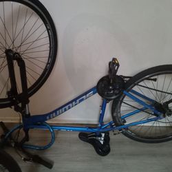 Schwinn hybrid bicycle