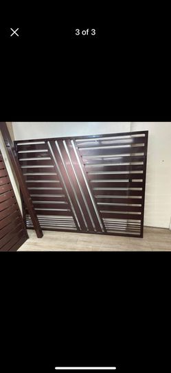 Metal Panels, Fencing Or Gate