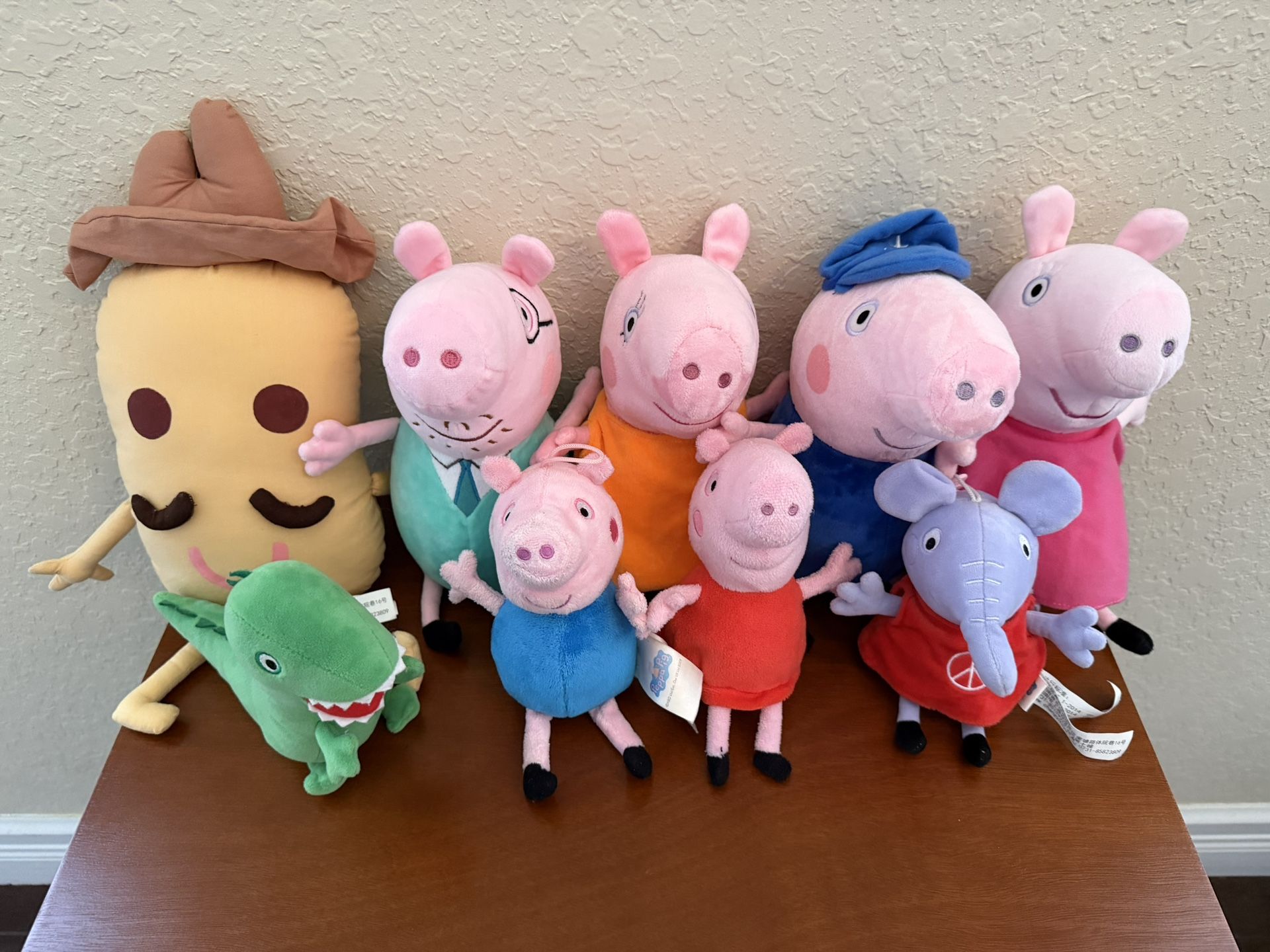 Peppa Pig Family and Friends Plush