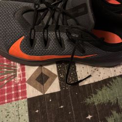 New Nike tennis Shoes/ Mens Size 13