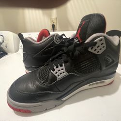 Jordan 4’s Size 10
