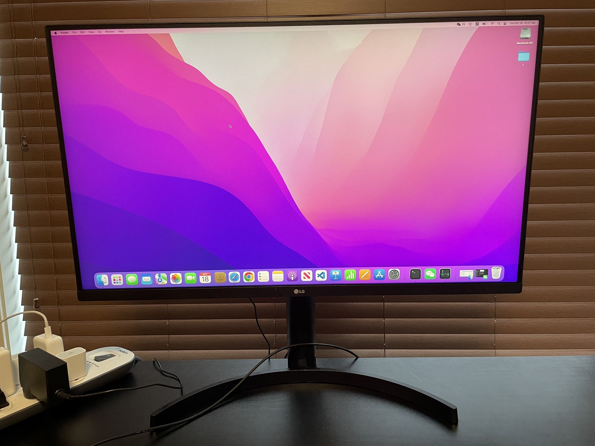 LG 32QN650-B Monitor 32" QHD (2560 x 1440) IPS Display, sRGB 99% Color Gamut, HDR 10, AMD FreeSync, Dual HDMI Inputs, Height Adjustable Stand - Black