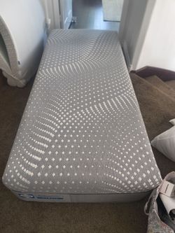 Sealy Posturepedic Hybrid