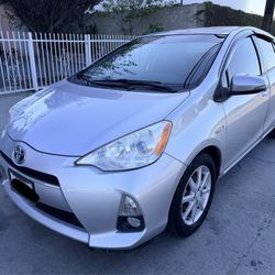 2012 Toyota Prius C Four 