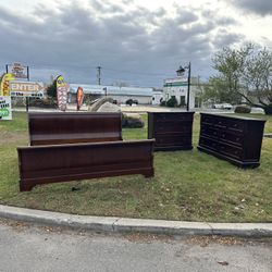 King Size Bed Frame With two dressers. Good condition.