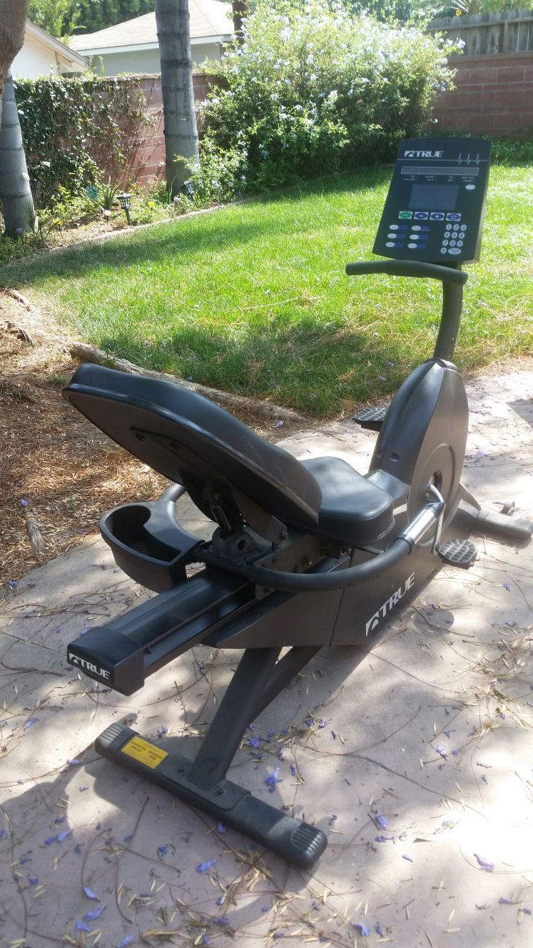 Exercise True 600R recumbent bike fitness for Sale in Riverside