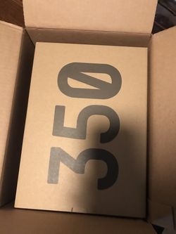 Yeezy boost triple white 9 1/2