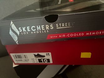 Los Angeles sketcher memory foam size 10