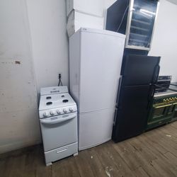 Summit 27 Inch Wide 72 Hight Great Condition Botton Freezer With Ice Maker Warranty  And Side 20 Gas Summit Stove 20 Inch $799 Both Item 301 Saundview