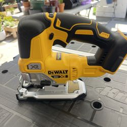 Dewalt DCS334 20 V cordless jigsaw