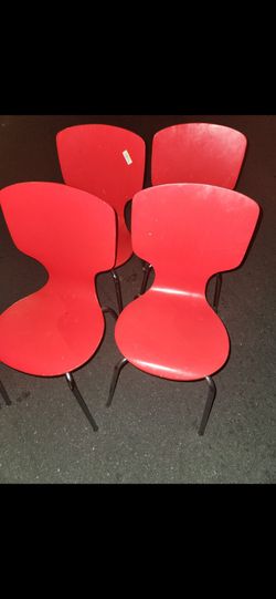 Set of 4 Molded Chair.