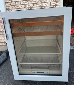 Sub-Zero 24” Undercounter Refrigerator