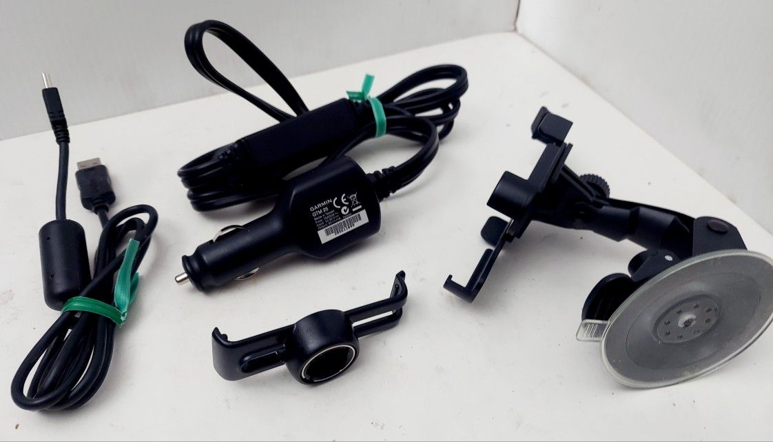 Garmin GTM 25 GPS Car Charging Cable with FM Traffic Receiver