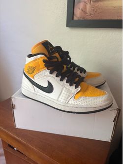 Air Jordan 1 Mid 'Perforated - White University Gold'