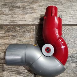 Dyson low reach adapter for powered head