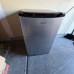 Whirlpool Mini fridge 