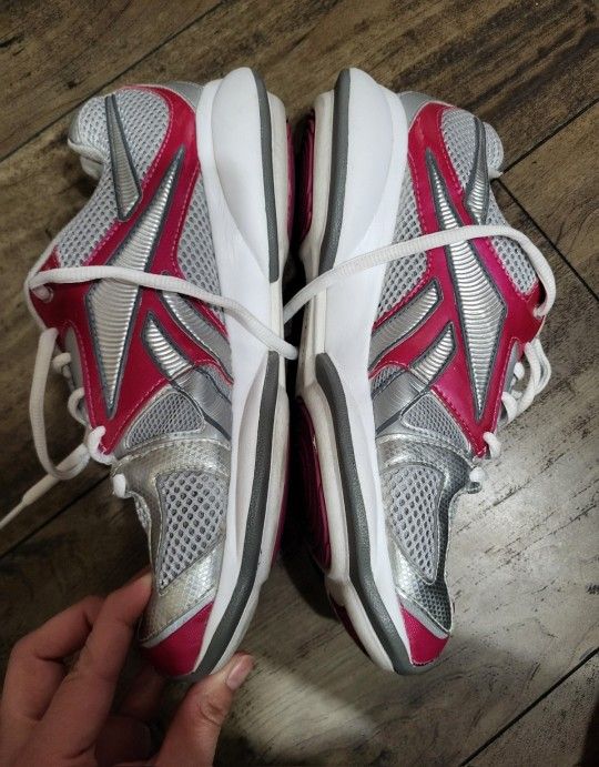 Women's Reebok Easy Tone Shoes Sz 7.5