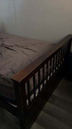 Cama y colchon full size