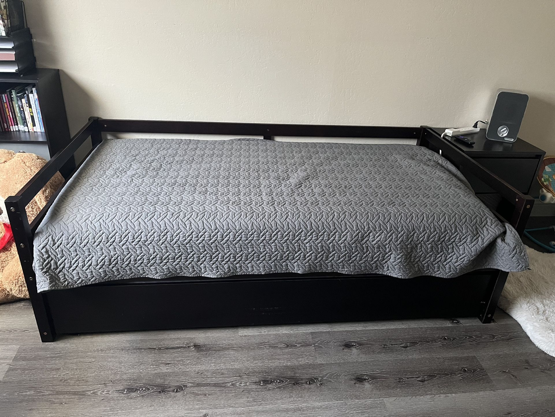 Twin Size Bed Frame With Trundle