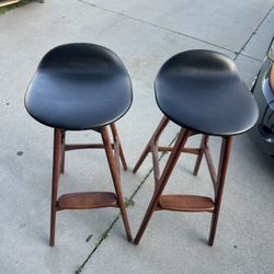 2 Bar Stools
